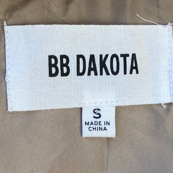 BB Dakota Cream and Tan Faux Fur Vest - Picture 12 of 15